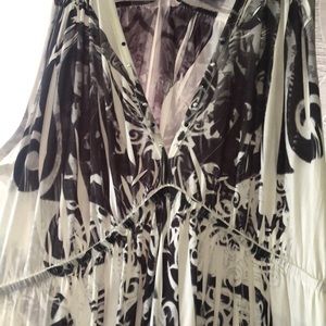 Gorgeous Black and White Curve Hugging Maxi Dress